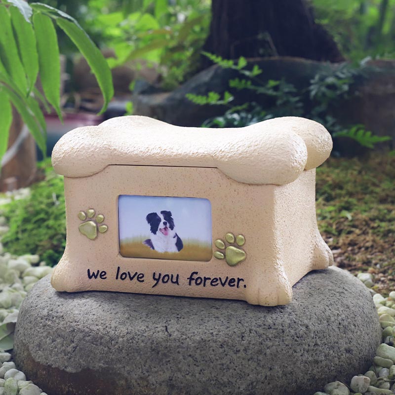 Pet Memorial Urnen ermöglichen es, Liebe und Kameradschaft fortzusetzen